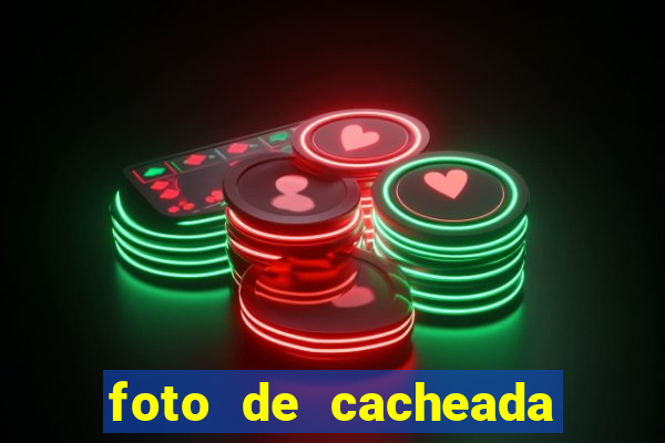 foto de cacheada no espelho