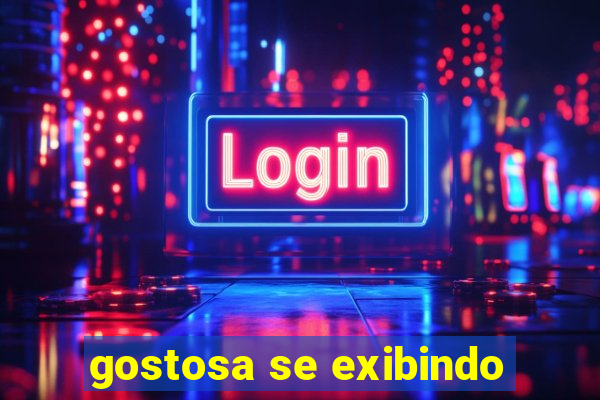 gostosa se exibindo